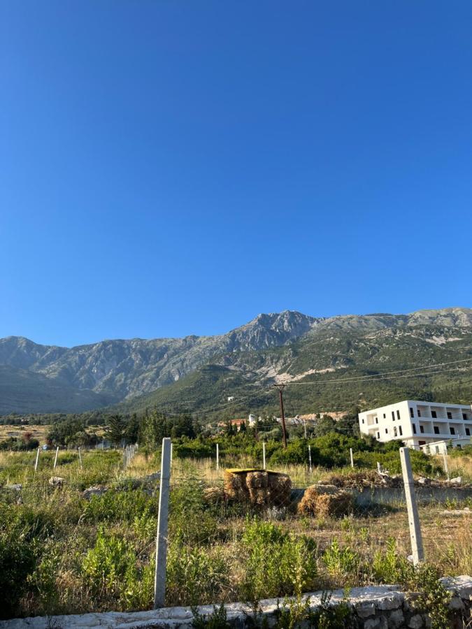 Hôtel Albanian Garden à Gjilek Extérieur photo