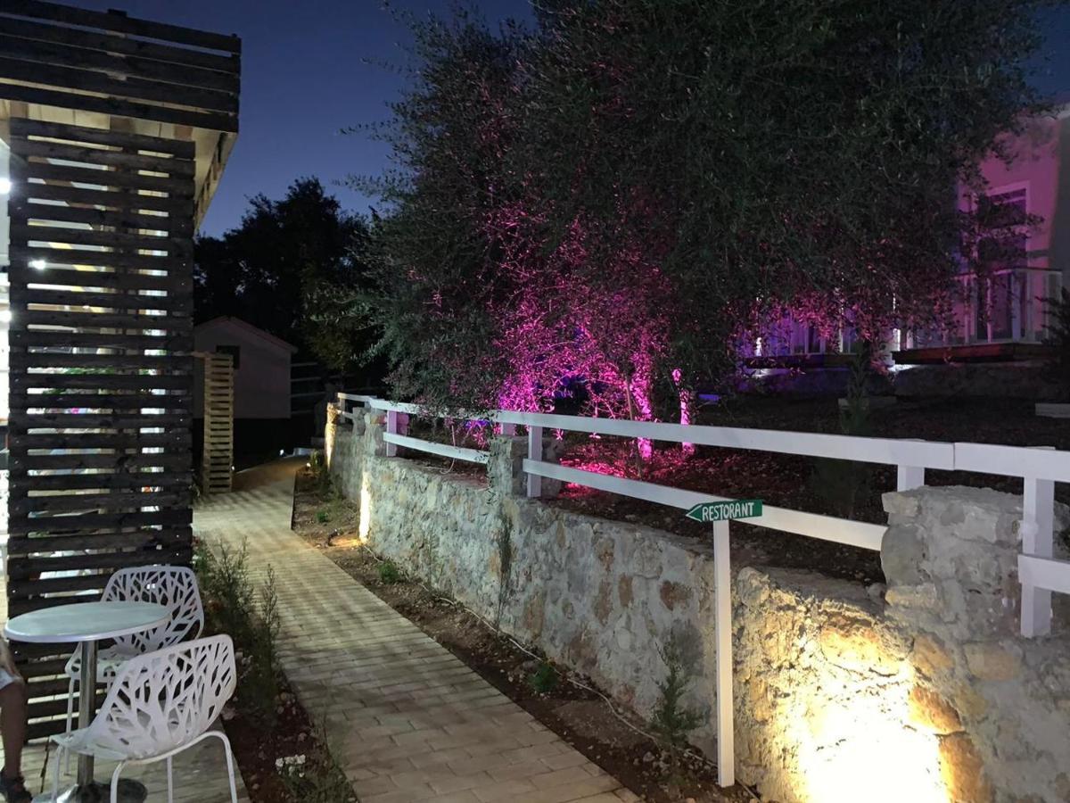 Hôtel Albanian Garden à Gjilek Extérieur photo