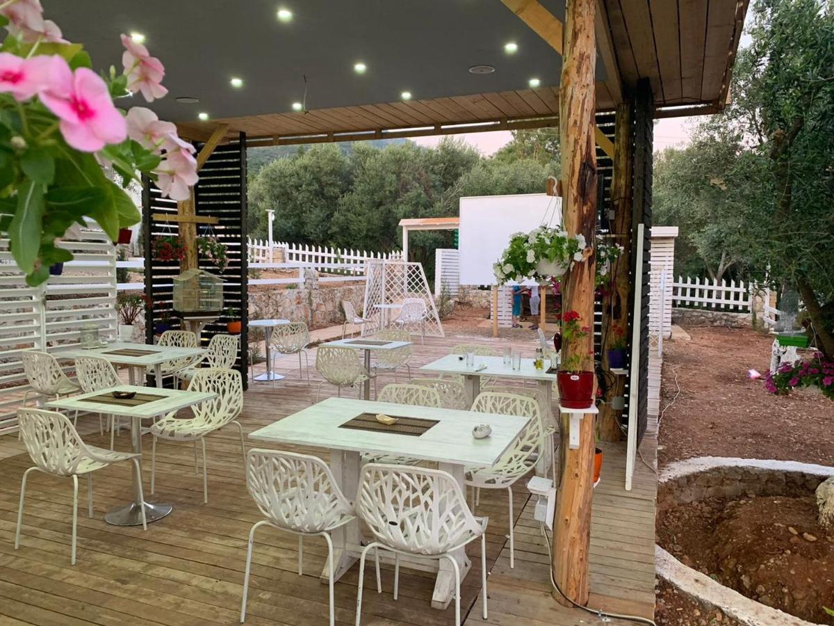Hôtel Albanian Garden à Gjilek Extérieur photo